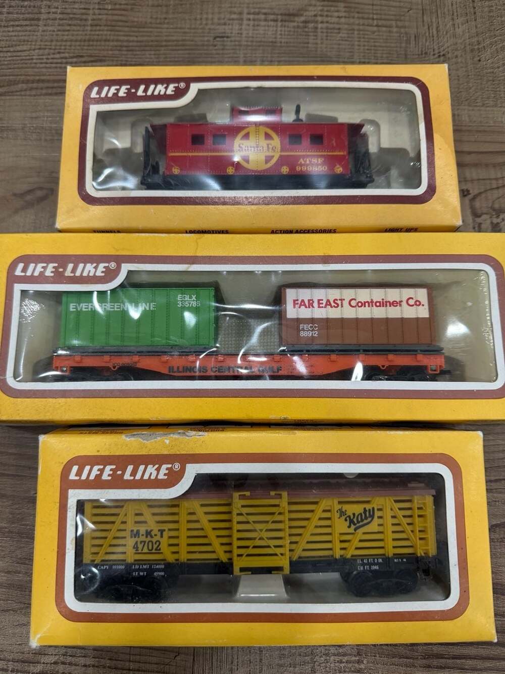 Life-Like Ho Scale Model Train Lot Of 3 Freight Cars In Original Boxes